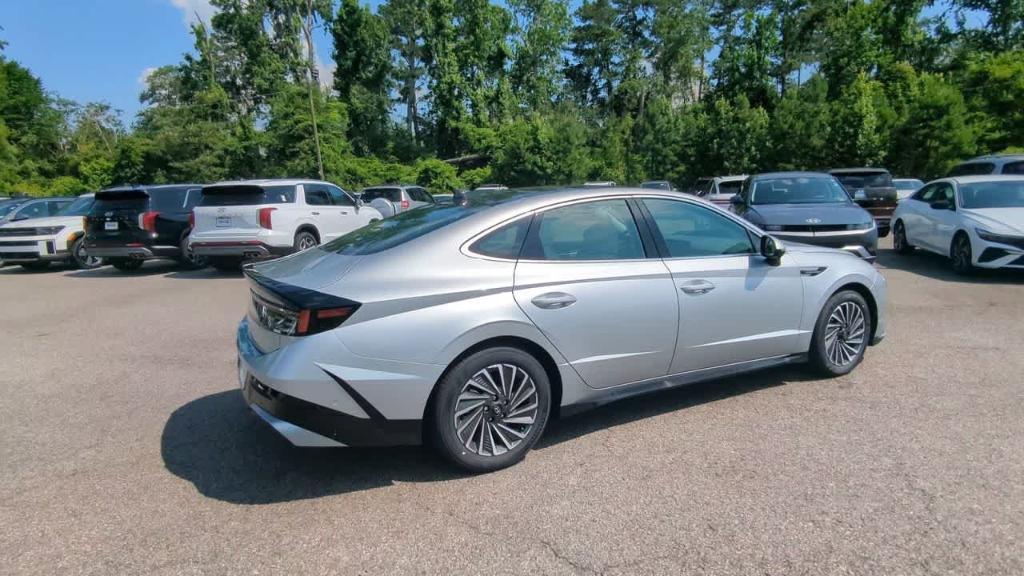 new 2025 Hyundai Sonata Hybrid car, priced at $39,485