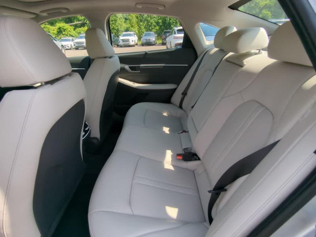 new 2025 Hyundai Sonata Hybrid car, priced at $39,485