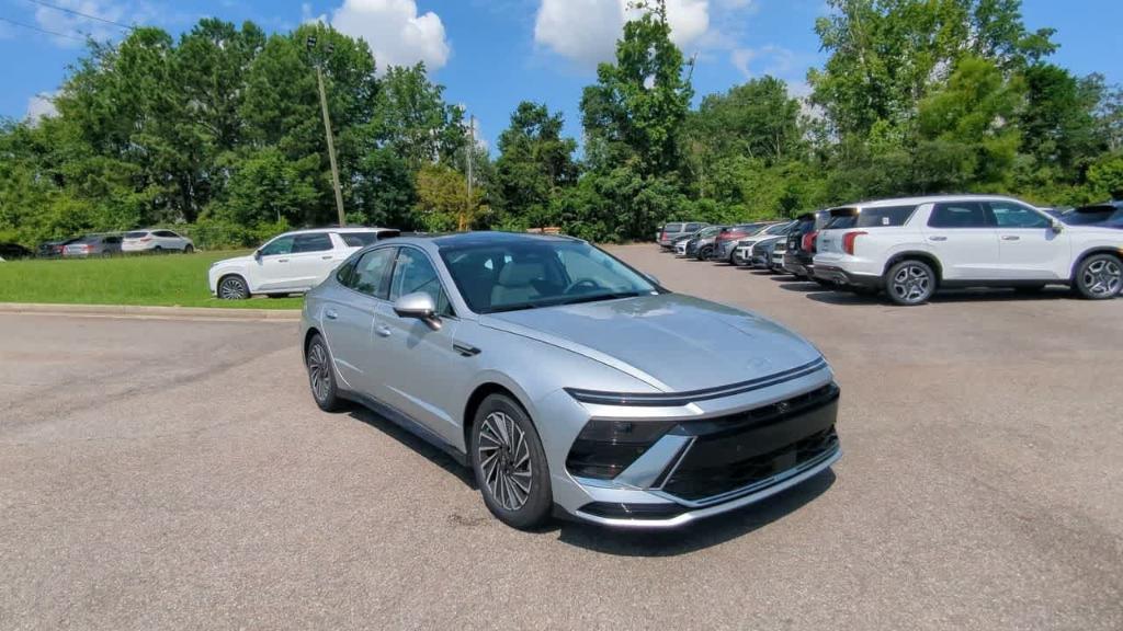 new 2025 Hyundai Sonata Hybrid car, priced at $39,485