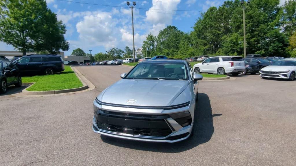 new 2025 Hyundai Sonata Hybrid car, priced at $39,485