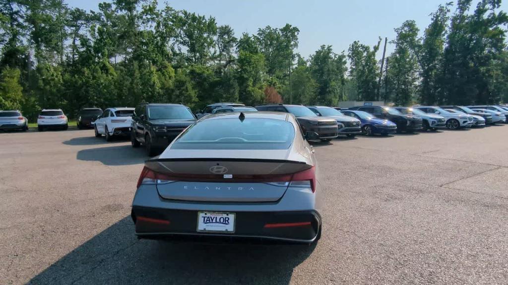 new 2025 Hyundai Elantra car, priced at $25,015