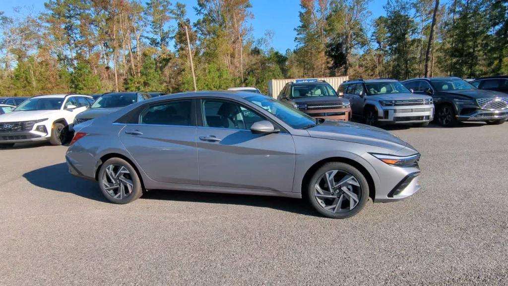 new 2025 Hyundai Elantra car, priced at $27,240