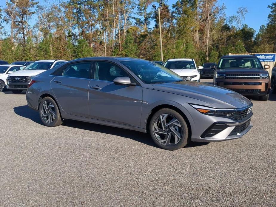 new 2025 Hyundai Elantra car, priced at $27,240