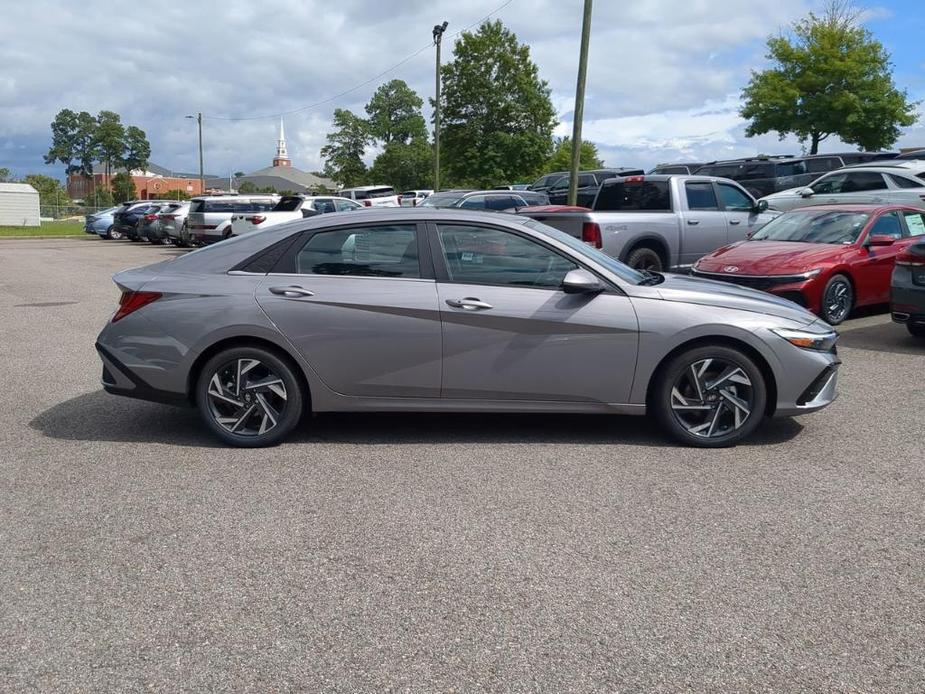 new 2024 Hyundai Elantra car, priced at $26,990