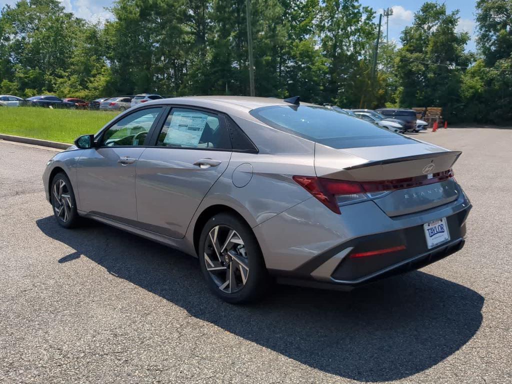 new 2025 Hyundai Elantra car, priced at $25,035