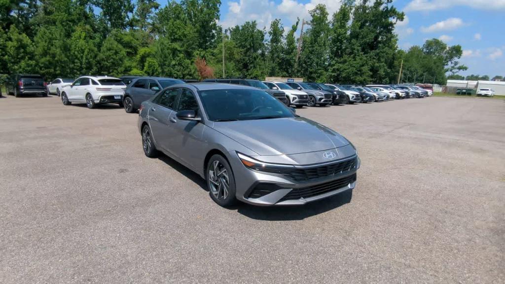 new 2025 Hyundai Elantra car, priced at $25,035