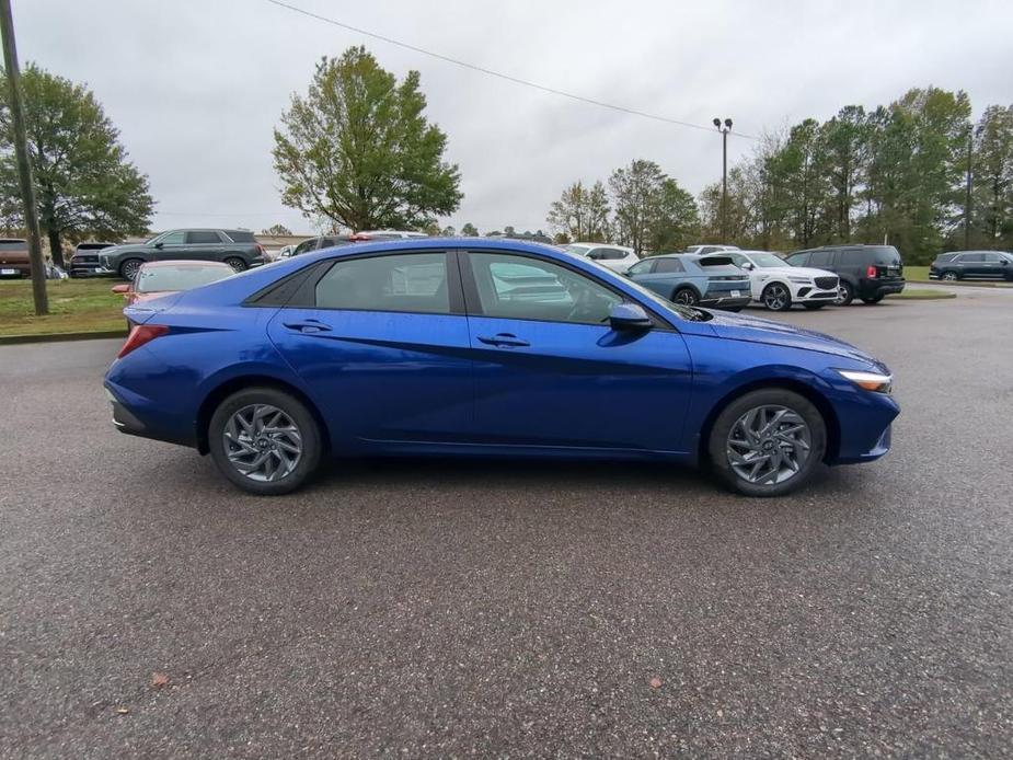 new 2024 Hyundai Elantra HEV car, priced at $27,955