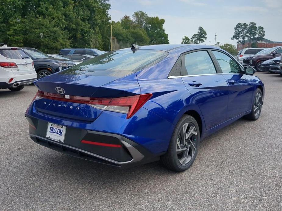 new 2024 Hyundai Elantra car, priced at $27,040