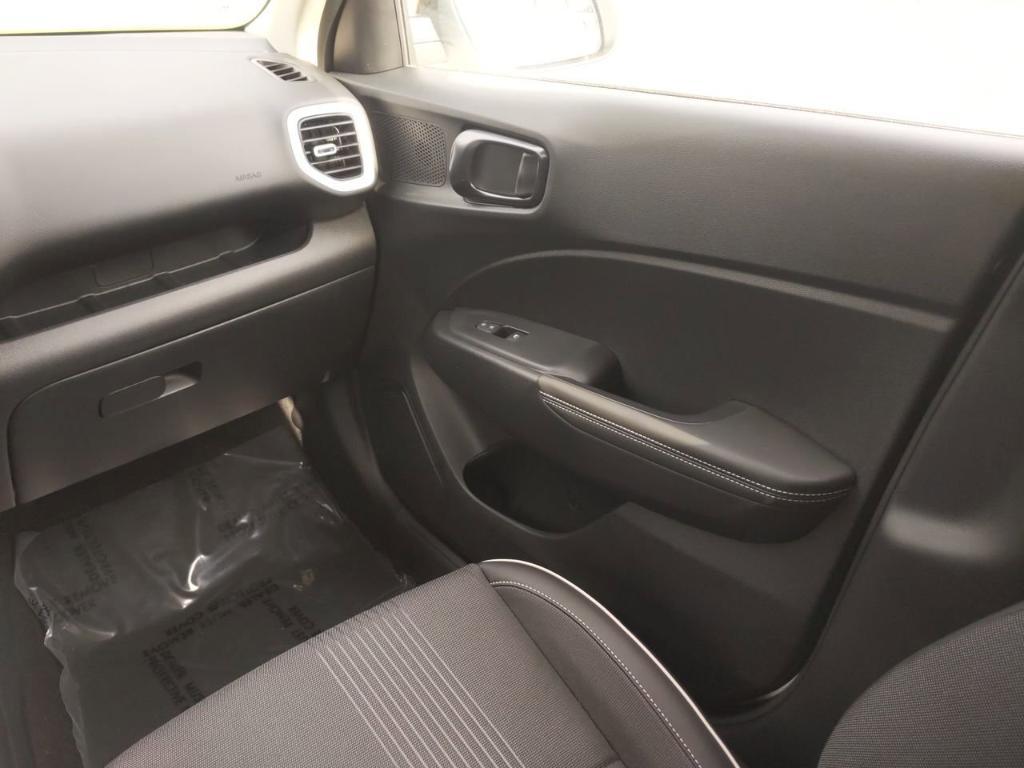 new 2024 Hyundai Venue car, priced at $25,115