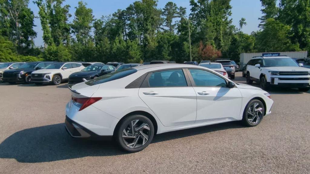 new 2025 Hyundai ELANTRA HEV car, priced at $29,755