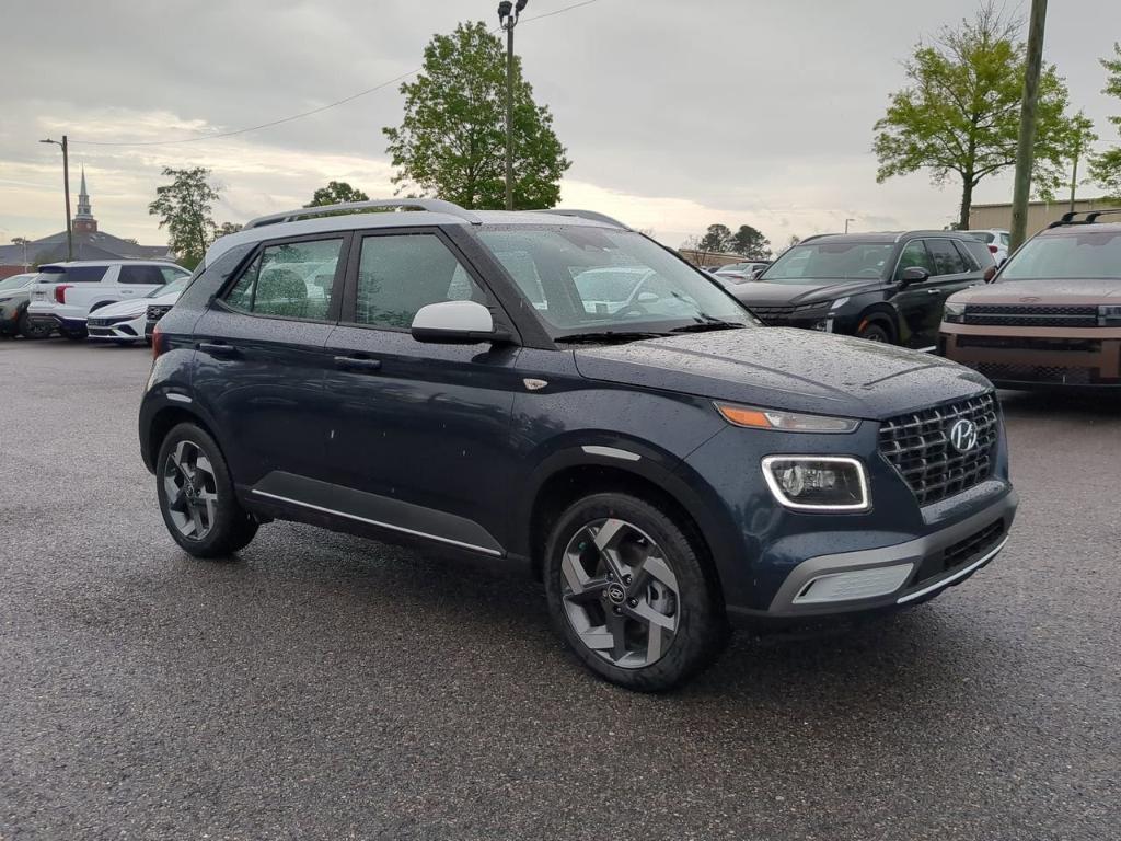 new 2025 Hyundai Venue car, priced at $25,540