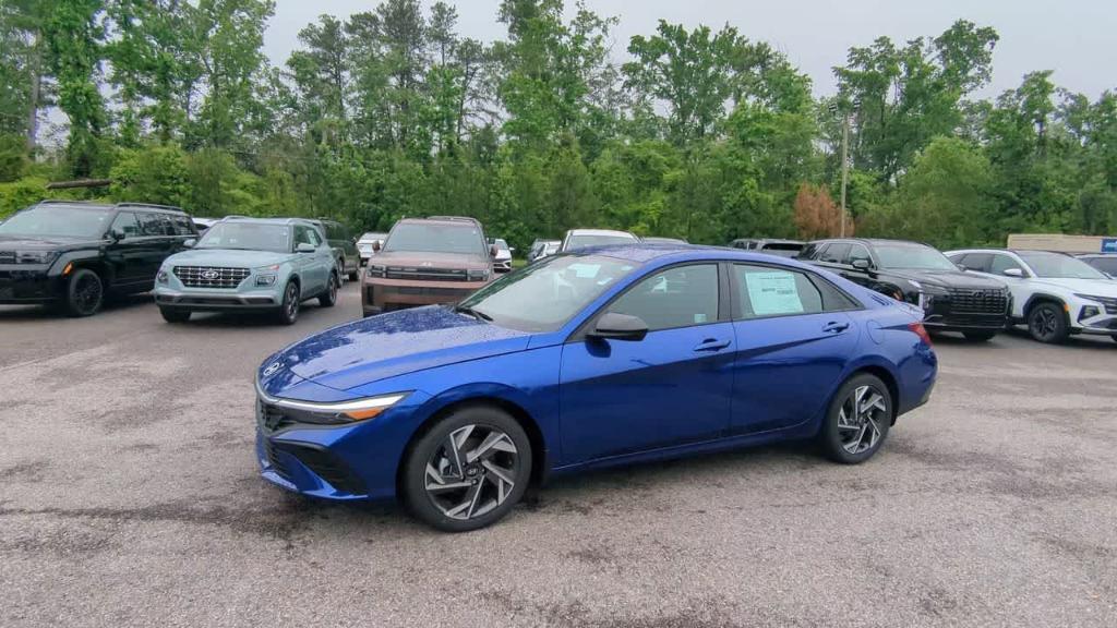 new 2025 Hyundai Elantra car, priced at $25,010