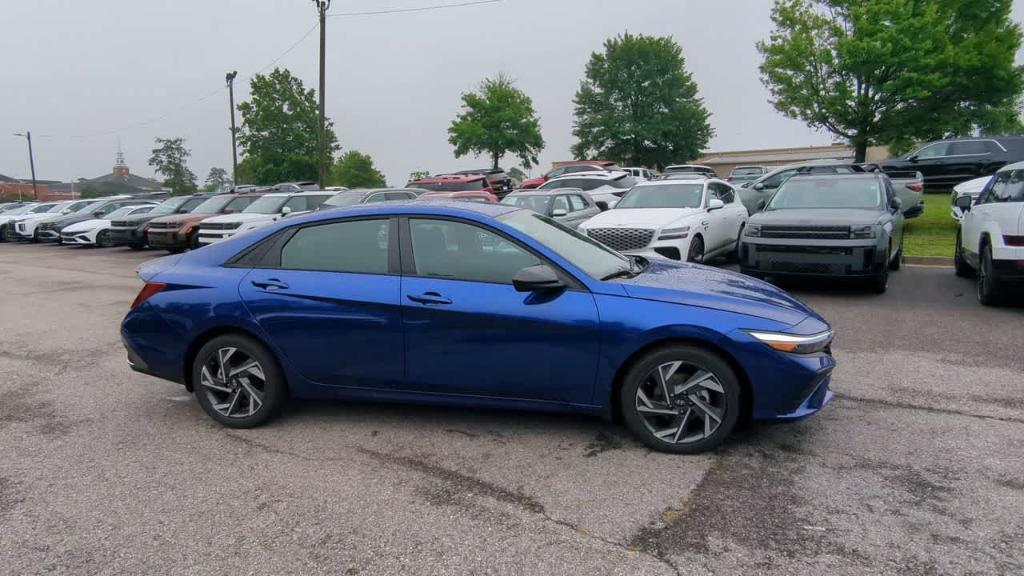 new 2025 Hyundai Elantra car, priced at $25,010