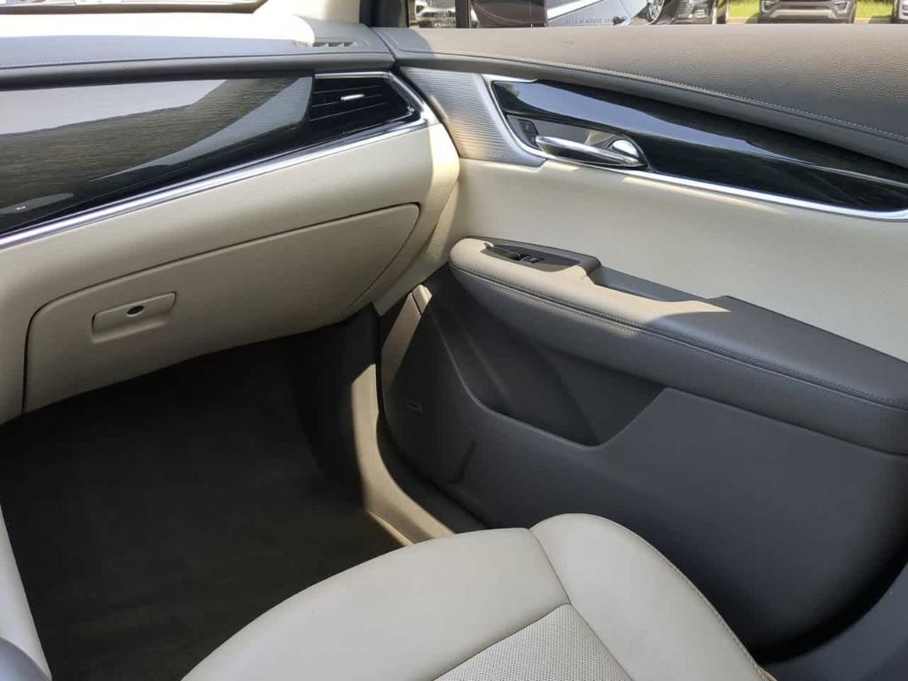 used 2020 Cadillac XT6 car, priced at $29,988