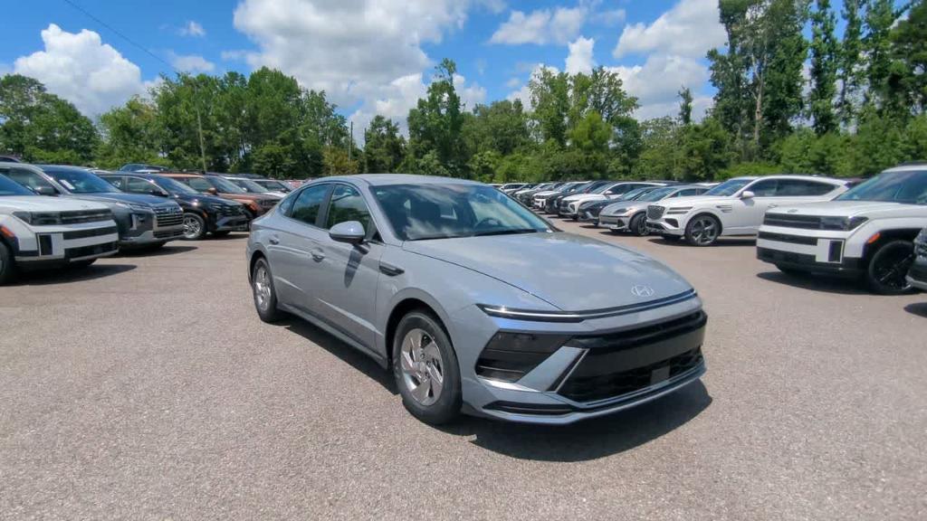 new 2025 Hyundai Sonata car, priced at $25,138