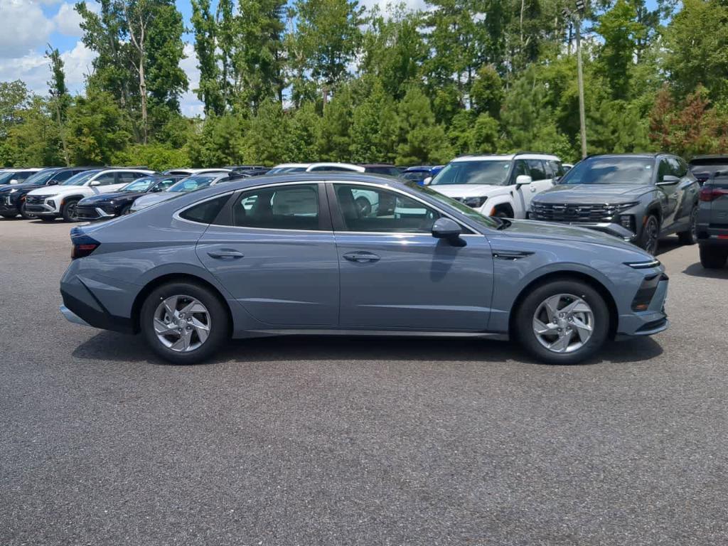 new 2025 Hyundai Sonata car, priced at $25,138