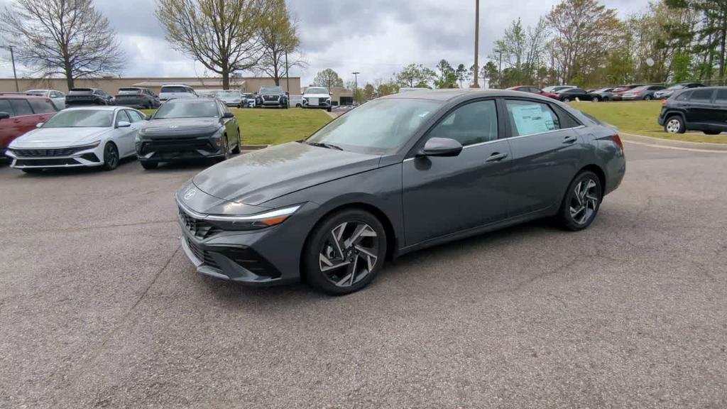 new 2025 Hyundai Elantra car, priced at $27,585