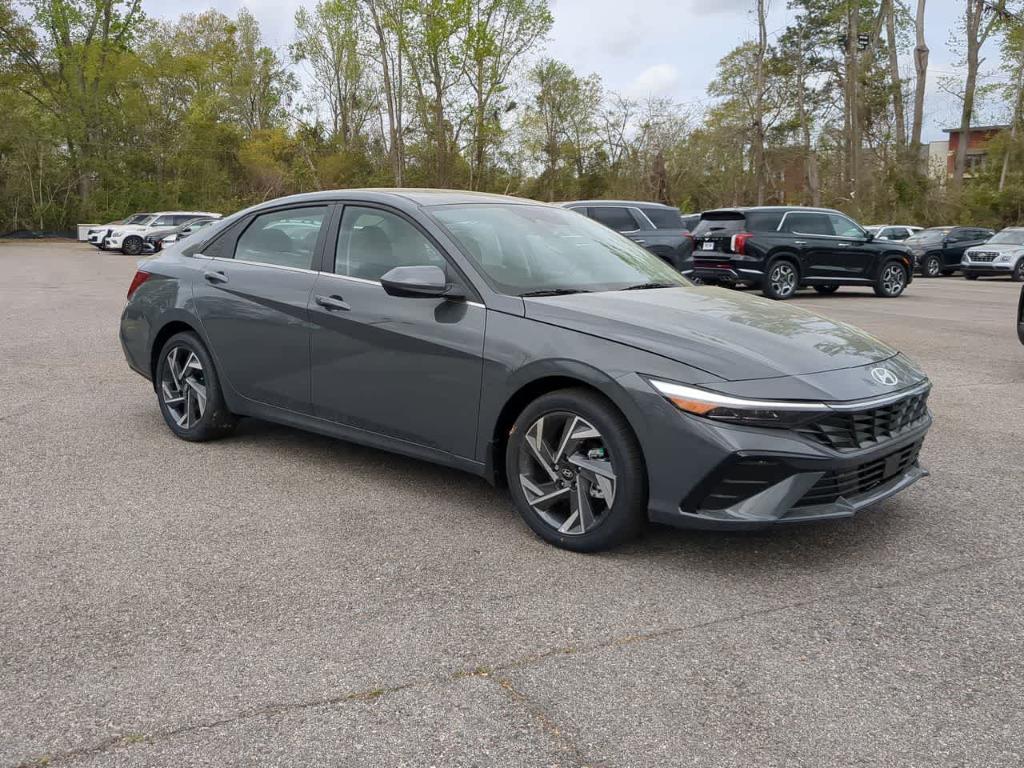 new 2025 Hyundai Elantra car, priced at $27,585