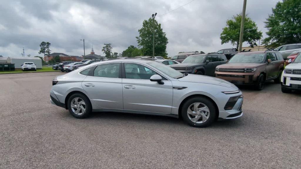 new 2025 Hyundai Sonata car, priced at $28,730