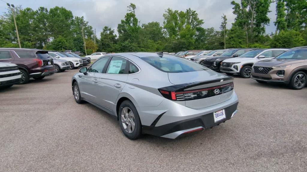 new 2025 Hyundai Sonata car, priced at $25,138