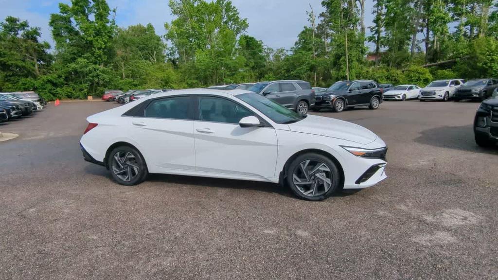 new 2025 Hyundai ELANTRA HEV car, priced at $30,810