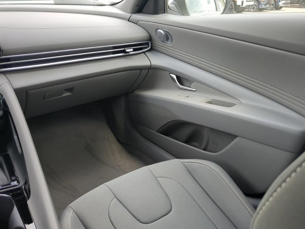 new 2025 Hyundai Elantra car, priced at $26,735