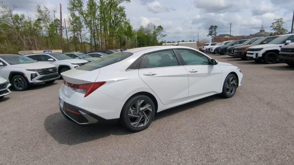 new 2025 Hyundai Elantra car, priced at $27,985