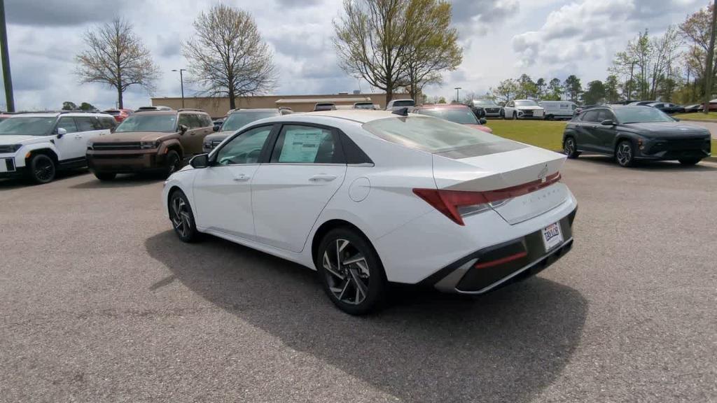 new 2025 Hyundai Elantra car, priced at $27,985