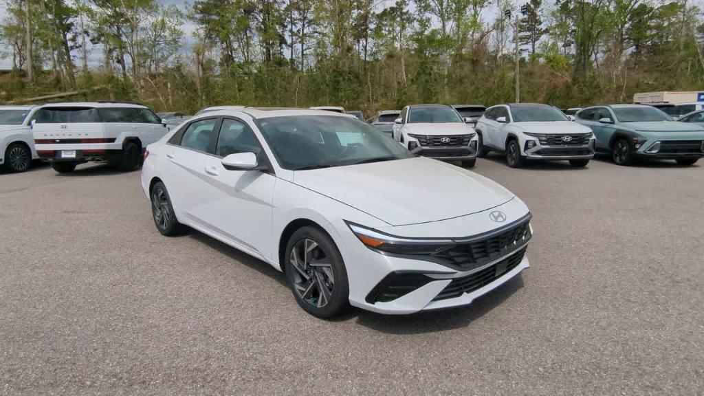 new 2025 Hyundai Elantra car, priced at $27,985