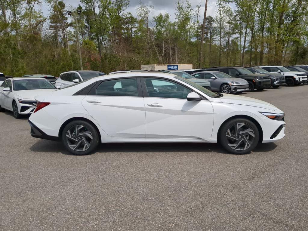 new 2025 Hyundai Elantra car, priced at $27,985