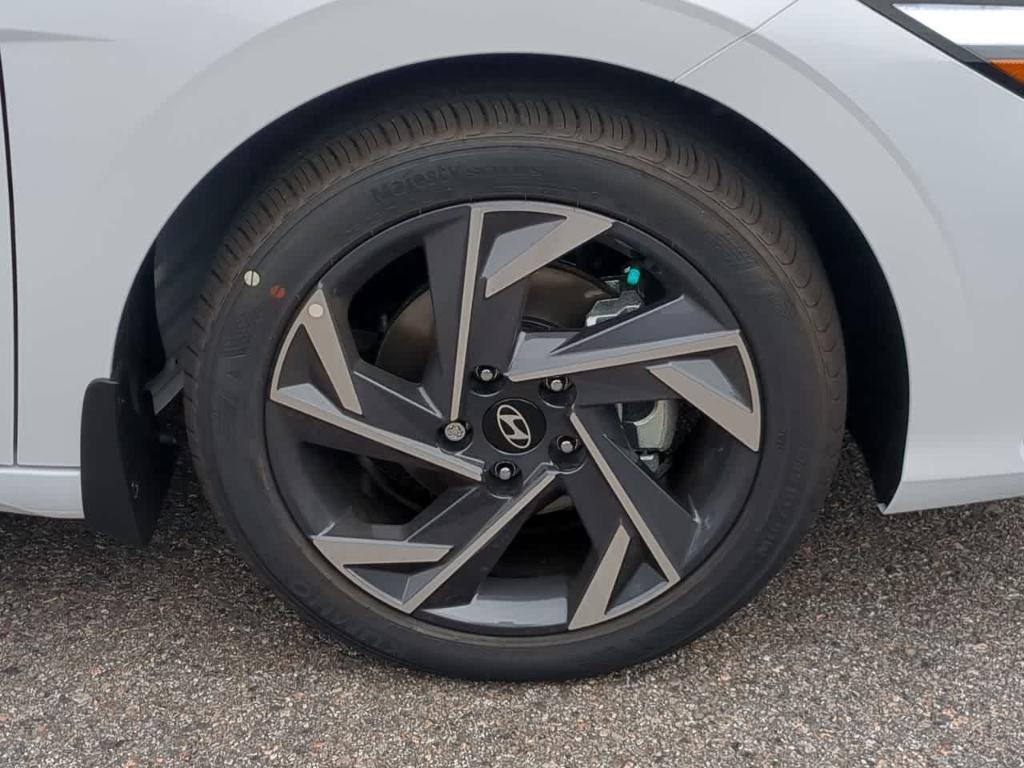 new 2025 Hyundai Elantra car, priced at $27,785