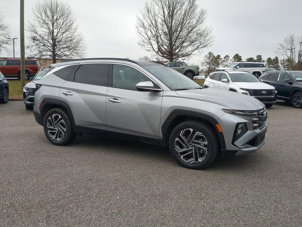 new 2025 Hyundai Tucson Hybrid car, priced at $43,220