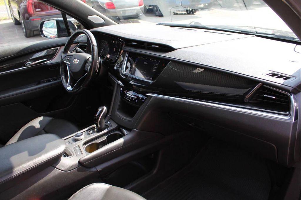 used 2021 Cadillac XT6 car, priced at $23,900