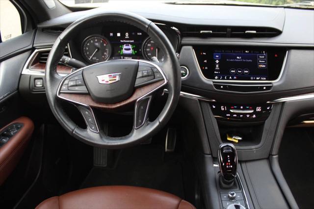 used 2023 Cadillac XT5 car, priced at $31,900
