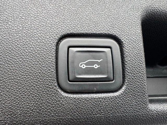 used 2020 Chevrolet Equinox car, priced at $21,890