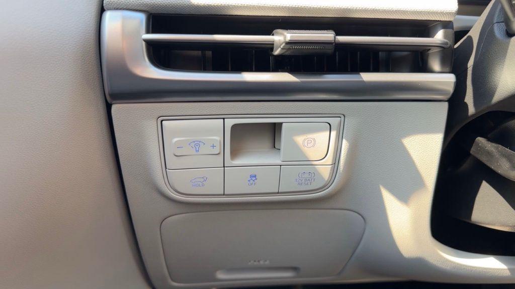 new 2025 Hyundai TUCSON Hybrid car, priced at $42,838