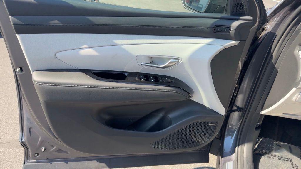 new 2025 Hyundai TUCSON Hybrid car, priced at $42,838