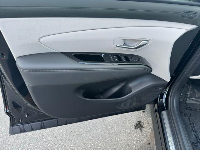 new 2025 Hyundai TUCSON Hybrid car, priced at $42,891