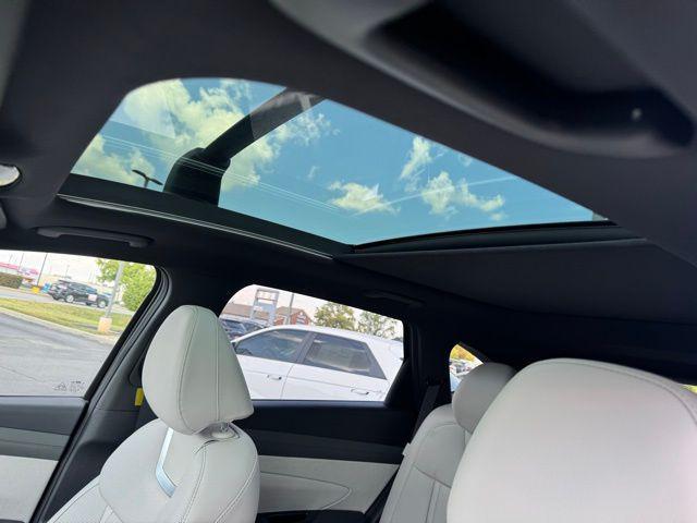 new 2025 Hyundai TUCSON Hybrid car, priced at $42,891