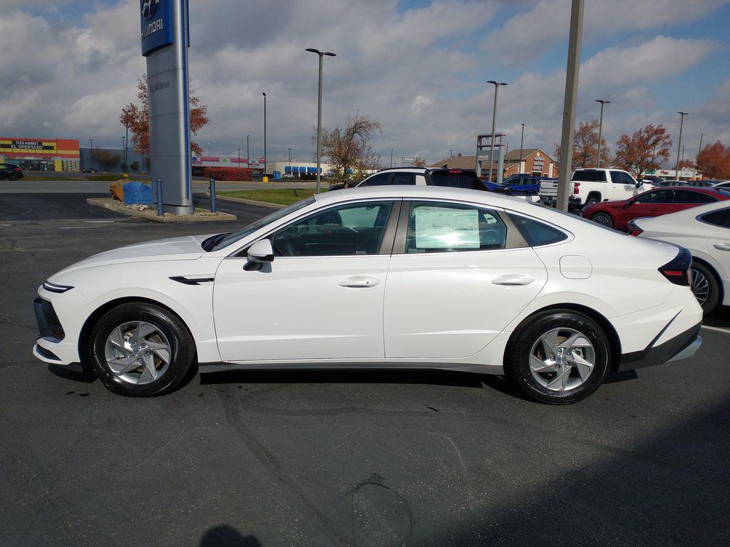 new 2025 Hyundai Sonata car, priced at $27,704