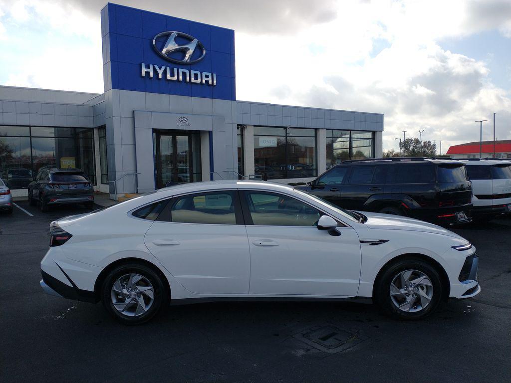 new 2025 Hyundai Sonata car, priced at $27,704