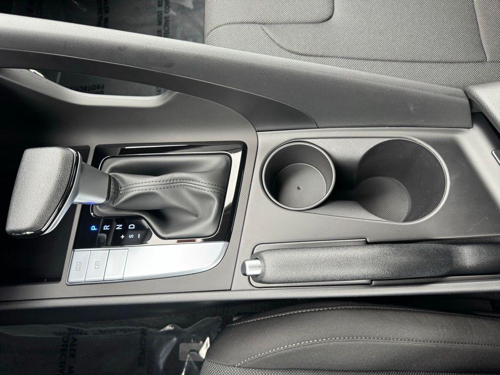 new 2025 Hyundai Elantra car, priced at $23,555