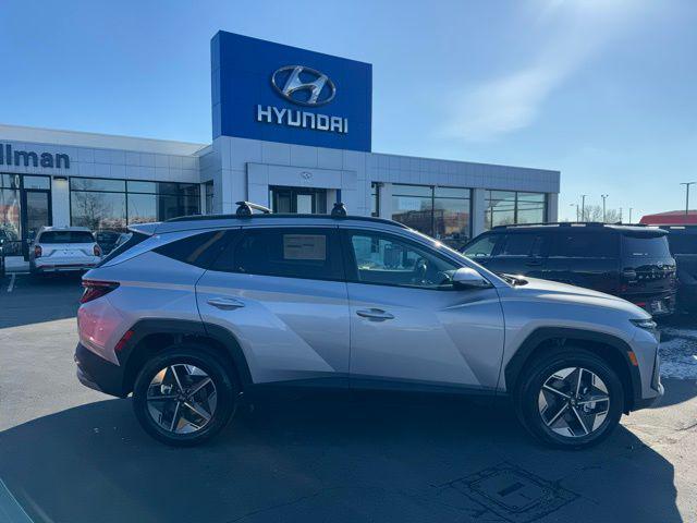 new 2025 Hyundai TUCSON Hybrid car, priced at $37,479