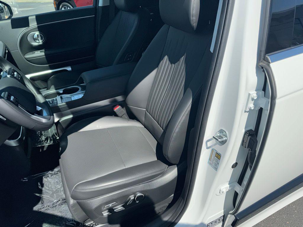 new 2026 Hyundai IONIQ 9 car, priced at $72,525