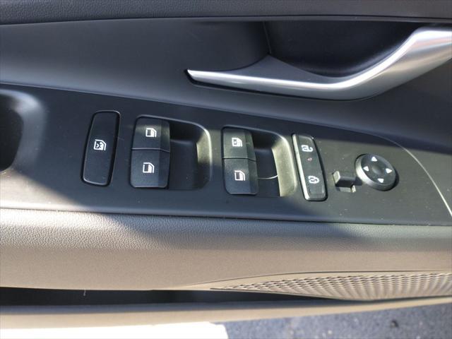 new 2025 Hyundai Elantra car, priced at $27,616