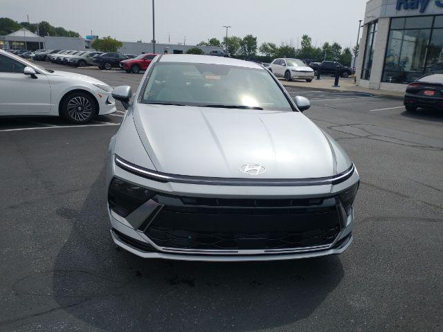 new 2024 Hyundai Sonata Hybrid car, priced at $30,009