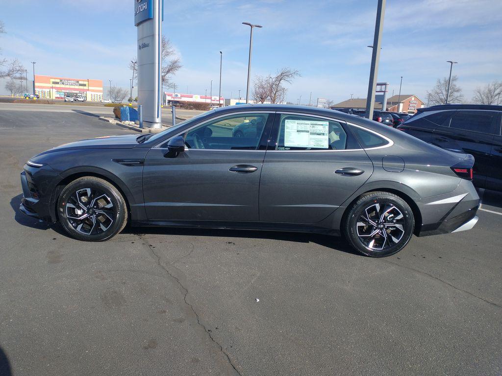 new 2025 Hyundai Sonata car, priced at $28,585