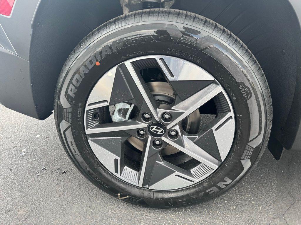 new 2026 Hyundai TUCSON Hybrid car, priced at $36,325