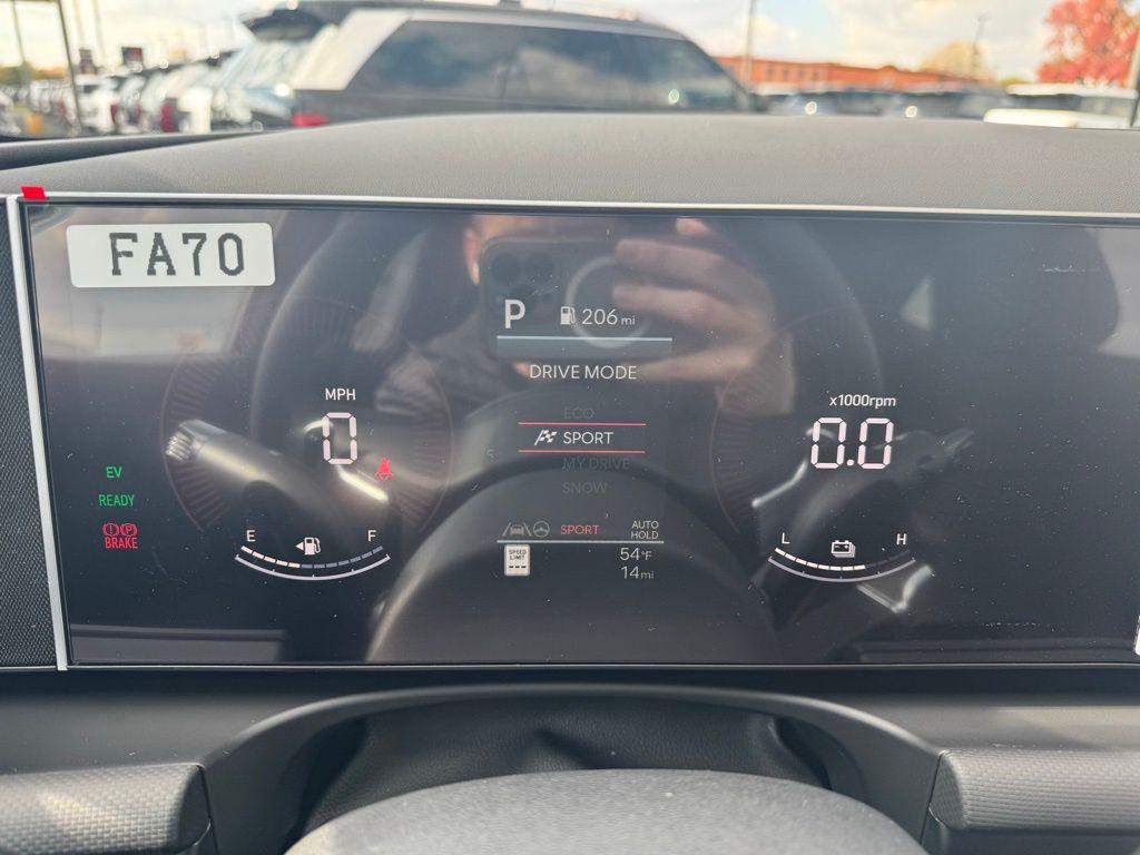 new 2026 Hyundai TUCSON Hybrid car, priced at $36,325