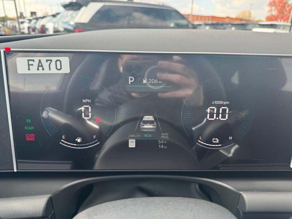 new 2026 Hyundai TUCSON Hybrid car, priced at $36,325